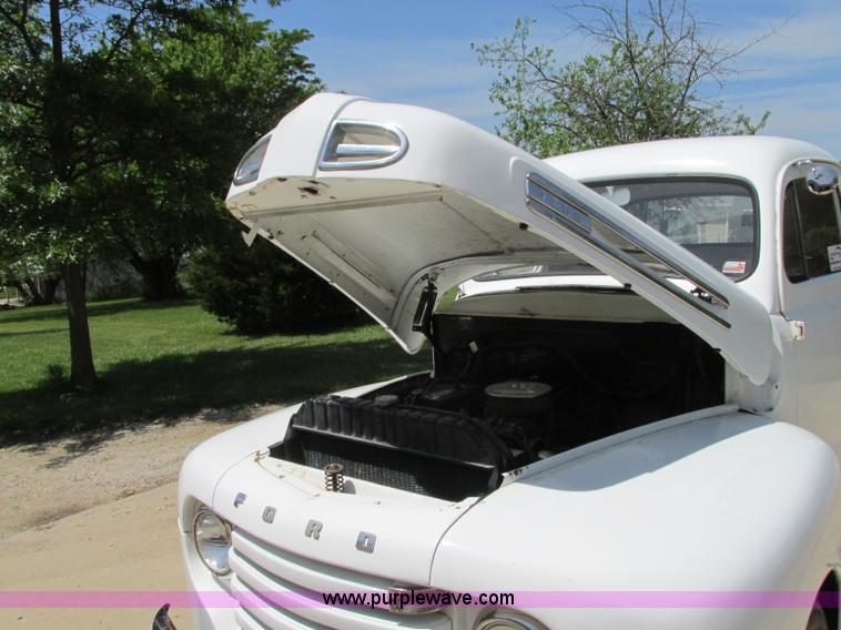 image for item B2943 1949 Ford F1 pickup truck