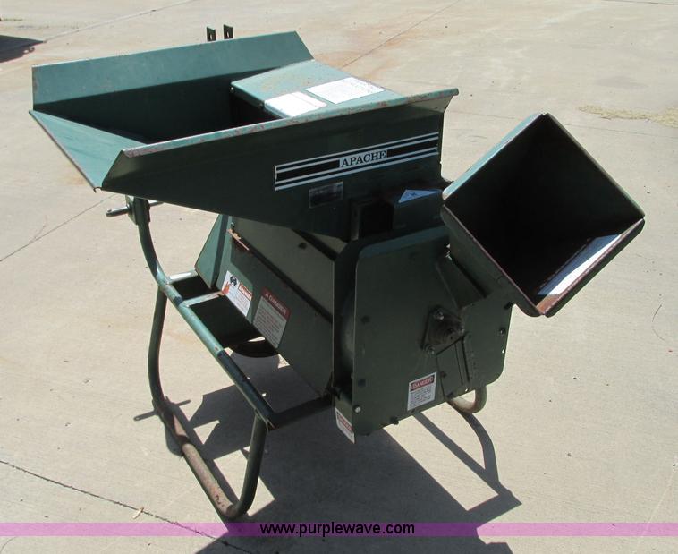 image for item B2944 Apache 240C wood chipper/grinder