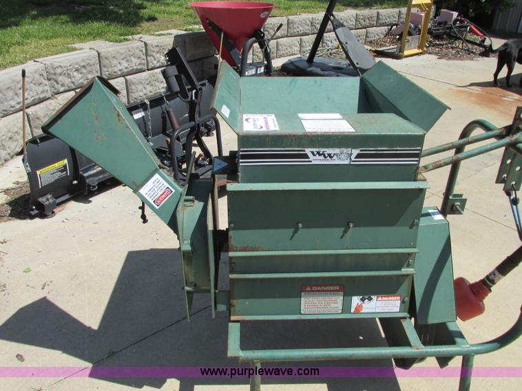 image for item B2944 Apache 240C wood chipper/grinder