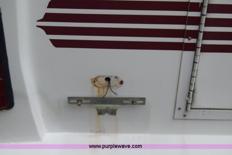 image for item E6438 2003 Ford Econoline E450 bus