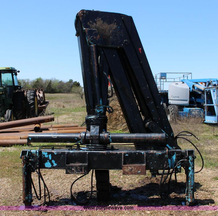 image for item F7712 1976 truck mount knuckle boom