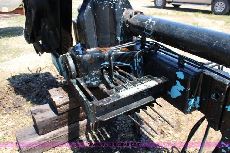 image for item F7712 1976 truck mount knuckle boom