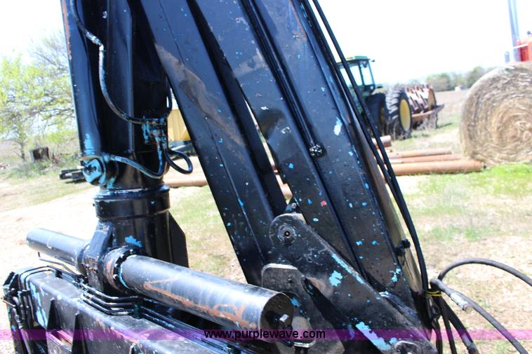 image for item F7712 1976 truck mount knuckle boom