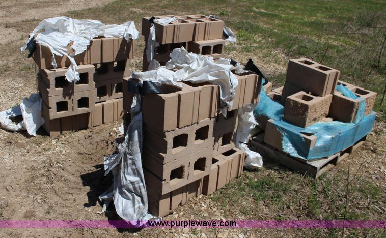 image for item F7713 (59) rough faced concrete blocks
