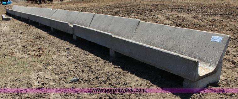 image for item F7714 (10) concrete bunks