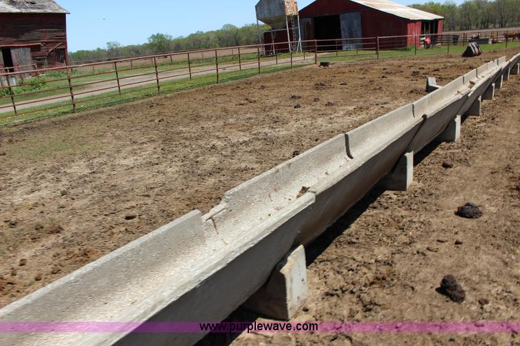 image for item F7714 (10) concrete bunks