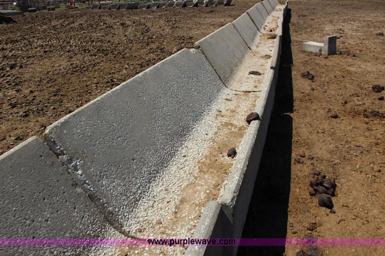 image for item F7714 (10) concrete bunks