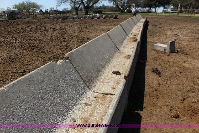 image for item F7714 (10) concrete bunks