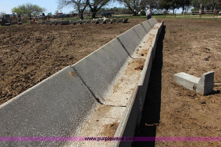image for item F7714 (10) concrete bunks
