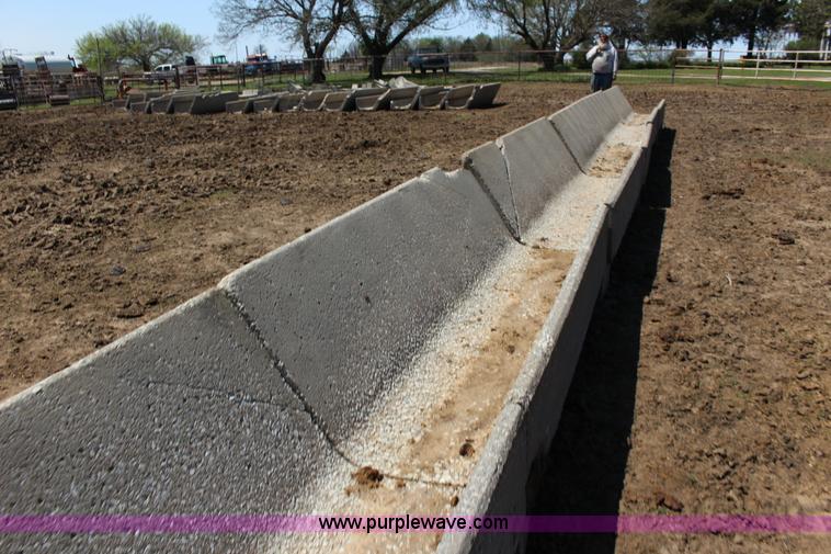 image for item F7714 (10) concrete bunks