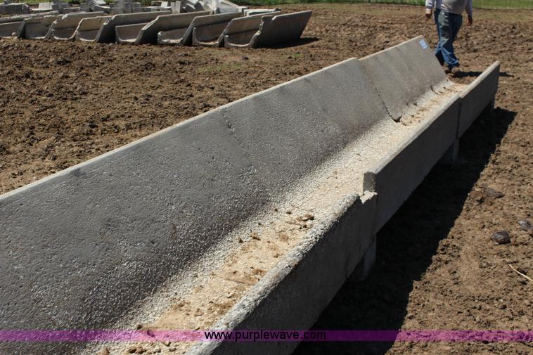 image for item F7714 (10) concrete bunks