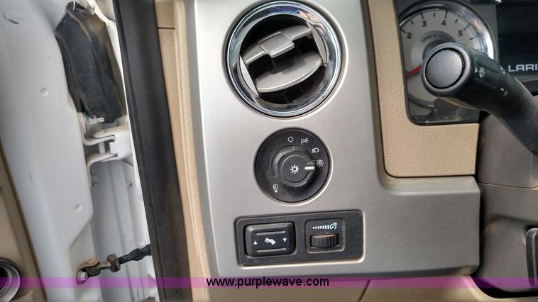 image for item F7729 2010 Ford F150 Lariat SuperCrew pickup truck