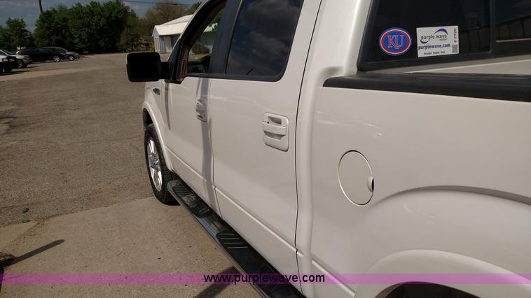 image for item F7729 2010 Ford F150 Lariat SuperCrew pickup truck