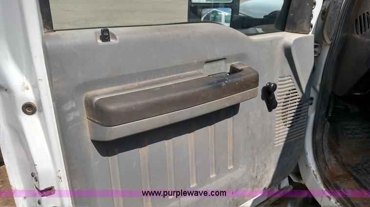 image for item F7730 2011 Ford F450 Super Duty XL flatbed truck