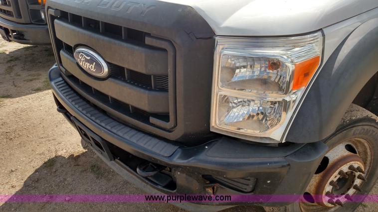 image for item F7730 2011 Ford F450 Super Duty XL flatbed truck