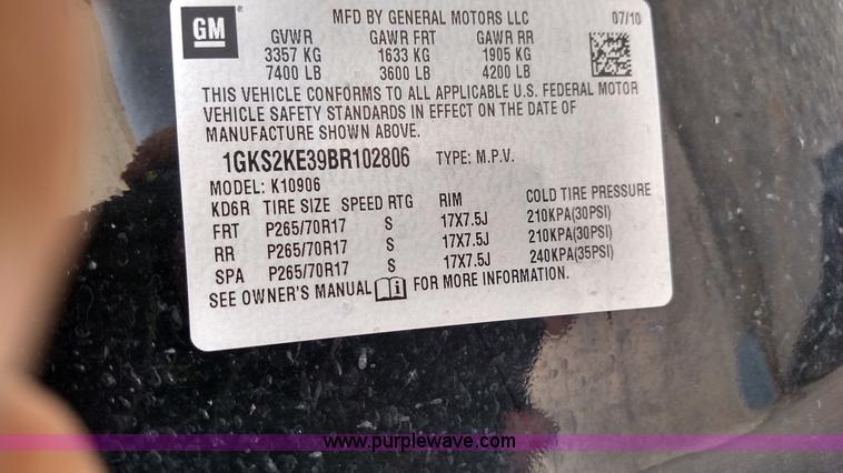 image for item F7741 2011 GMC Yukon XL SUV