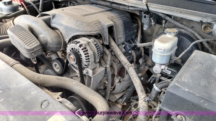 image for item F7741 2011 GMC Yukon XL SUV