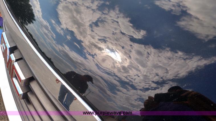 image for item F7741 2011 GMC Yukon XL SUV