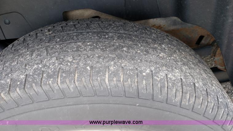 image for item F7741 2011 GMC Yukon XL SUV