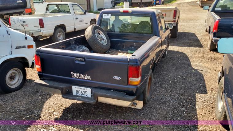 image for item F7761 1993 Ford Ranger XLT SuperCab pickup truck