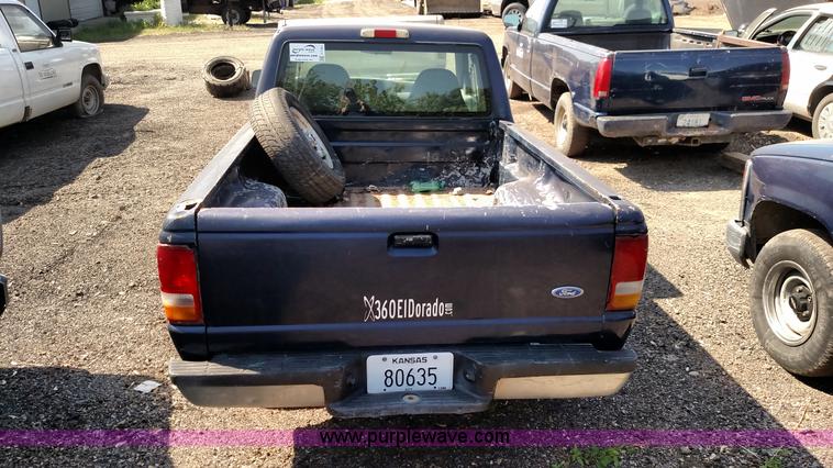 image for item F7761 1993 Ford Ranger XLT SuperCab pickup truck