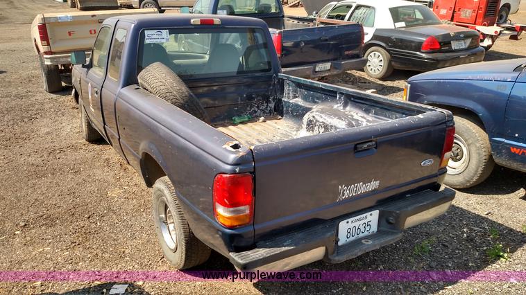 image for item F7761 1993 Ford Ranger XLT SuperCab pickup truck