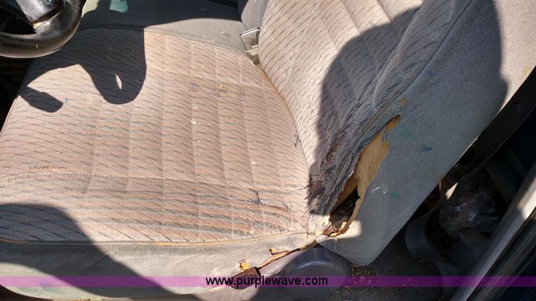 image for item F7761 1993 Ford Ranger XLT SuperCab pickup truck