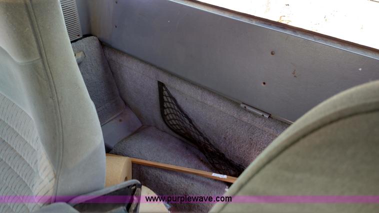 image for item F7761 1993 Ford Ranger XLT SuperCab pickup truck