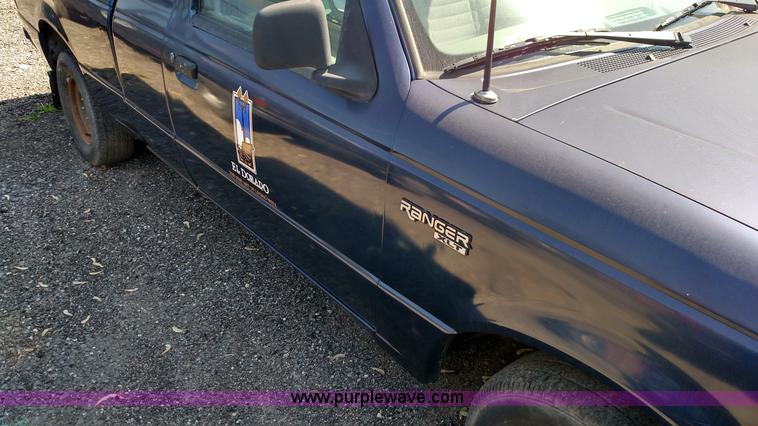 image for item F7761 1993 Ford Ranger XLT SuperCab pickup truck