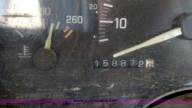 image for item F7764 1992 Chevrolet Cheyenne 1500 pickup truck