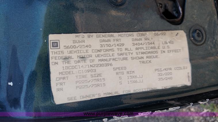 image for item F7764 1992 Chevrolet Cheyenne 1500 pickup truck