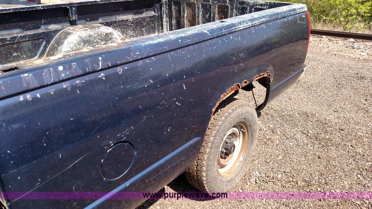 image for item F7764 1992 Chevrolet Cheyenne 1500 pickup truck