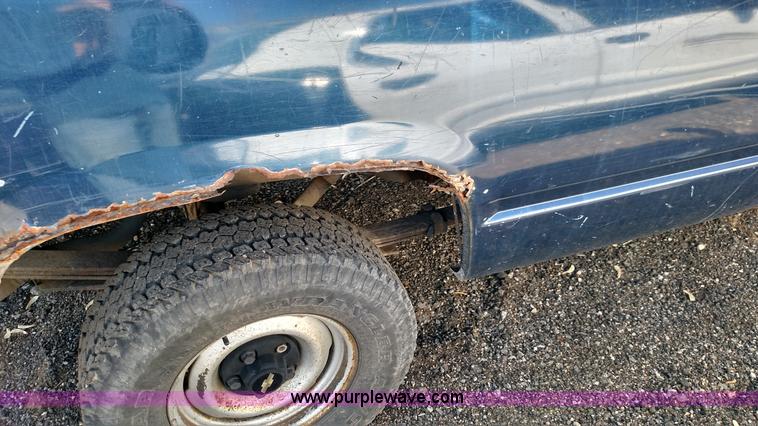 image for item F7764 1992 Chevrolet Cheyenne 1500 pickup truck