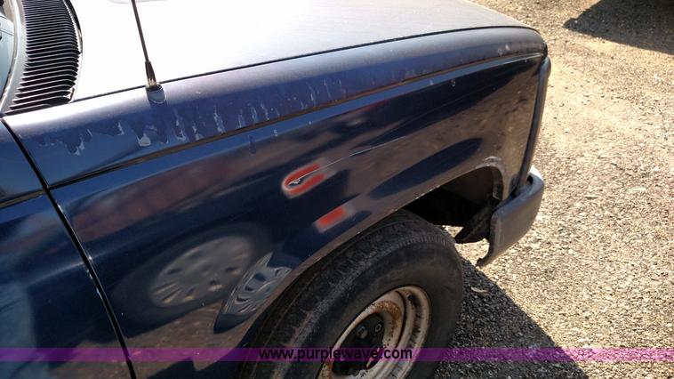 image for item F7764 1992 Chevrolet Cheyenne 1500 pickup truck