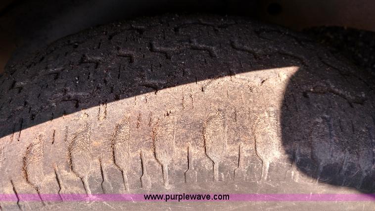 image for item F7764 1992 Chevrolet Cheyenne 1500 pickup truck