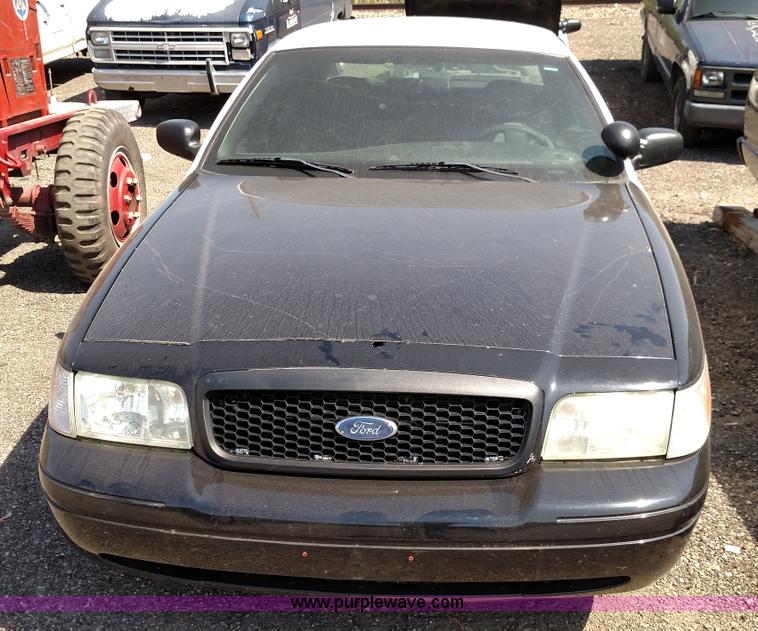 image for item F7765 2007 Ford Crown Victoria Police Interceptor