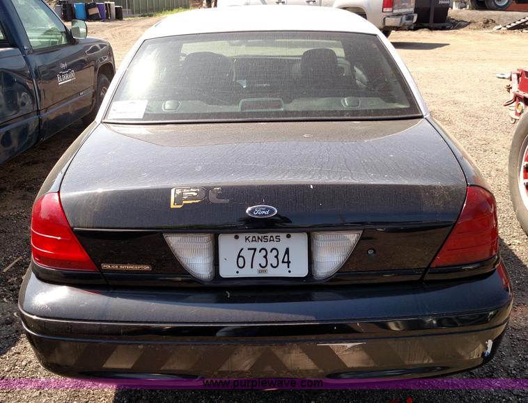 image for item F7765 2007 Ford Crown Victoria Police Interceptor