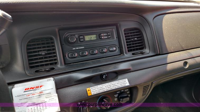 image for item F7765 2007 Ford Crown Victoria Police Interceptor