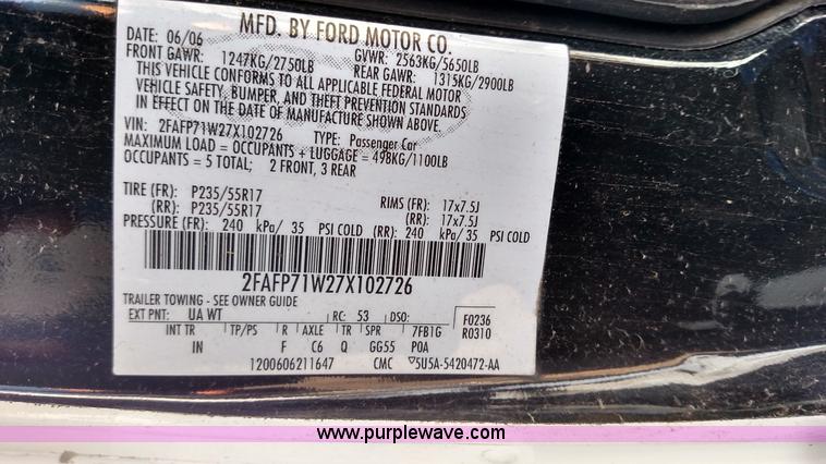 image for item F7765 2007 Ford Crown Victoria Police Interceptor