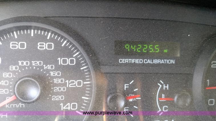 image for item F7766 2007 Ford Crown Victoria Police Interceptor