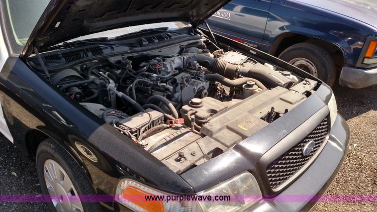 image for item F7766 2007 Ford Crown Victoria Police Interceptor