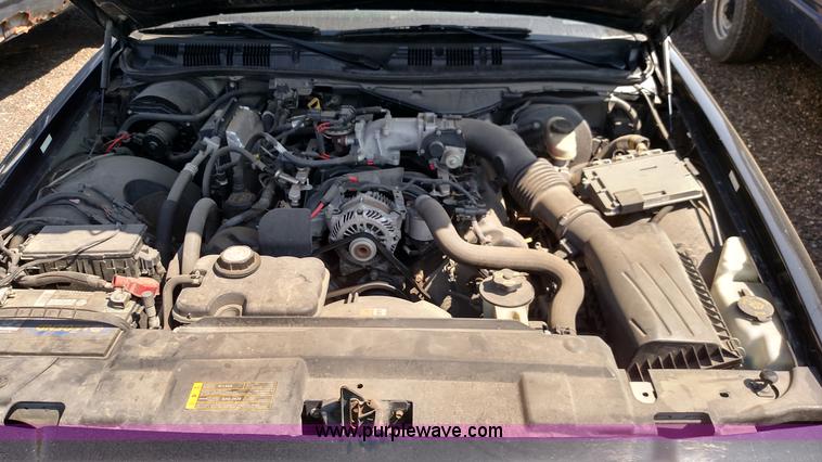 image for item F7766 2007 Ford Crown Victoria Police Interceptor