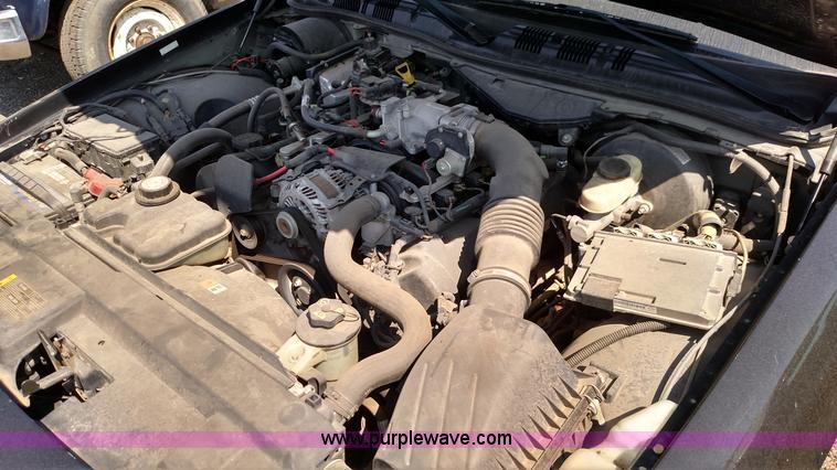 image for item F7766 2007 Ford Crown Victoria Police Interceptor