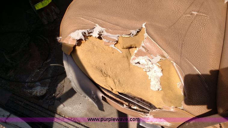 image for item F7768 1992 Ford F150 pickup truck