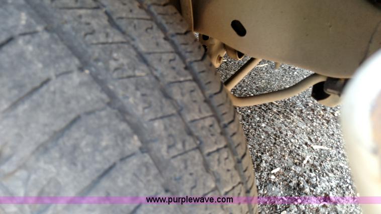 image for item F7768 1992 Ford F150 pickup truck