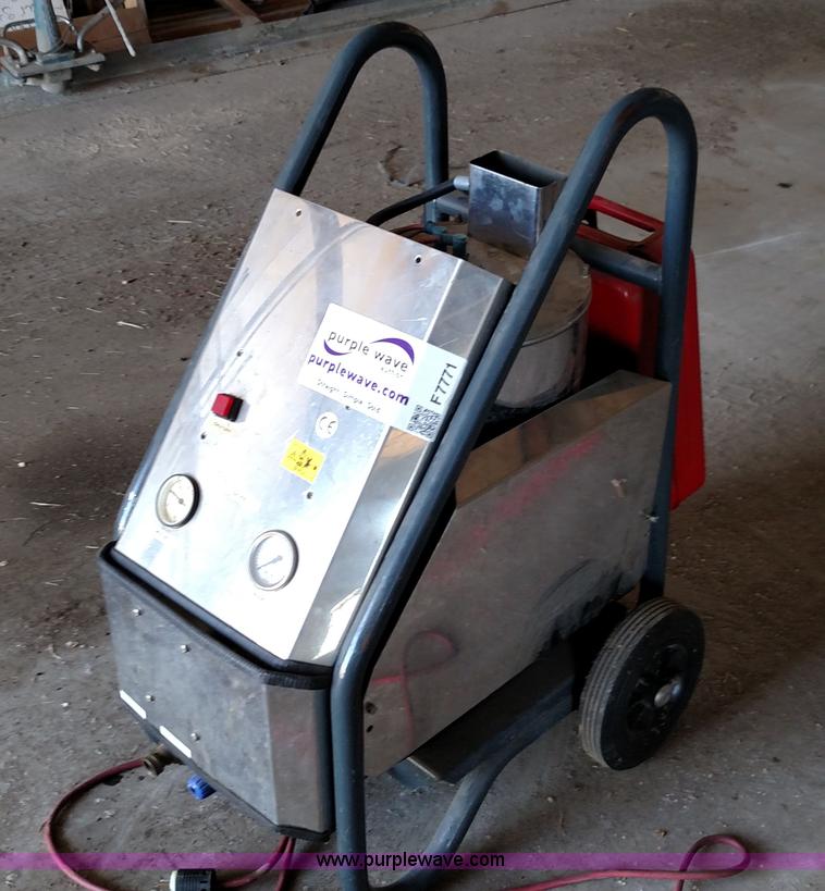 image for item F7771 Hot water pressure washer