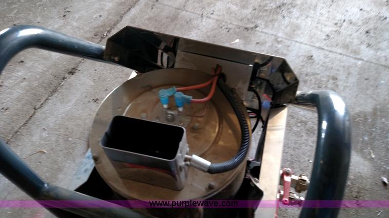 image for item F7771 Hot water pressure washer