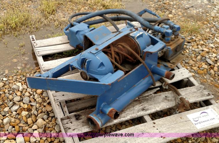 image for item F7779 Braden winch