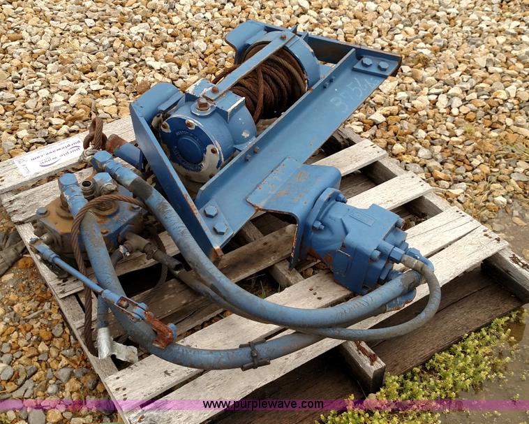 image for item F7779 Braden winch