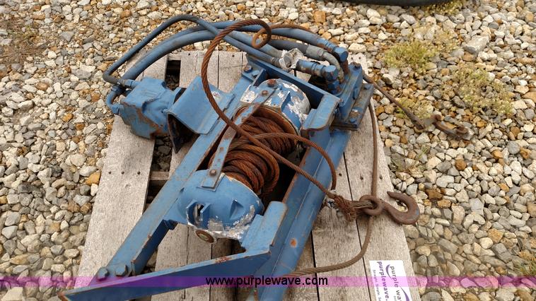 image for item F7780 Braden winch